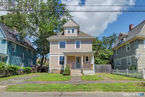 31 Smith St, West Haven, CT, 06516-4516 | Card Image