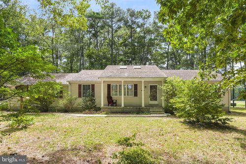 22170 Barnes Cir, PARKSLEY, VA, 23421-3356 | Card Image