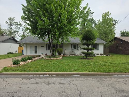 1001 Se 11th St, Bentonville, AR, 72712-6461 | Card Image