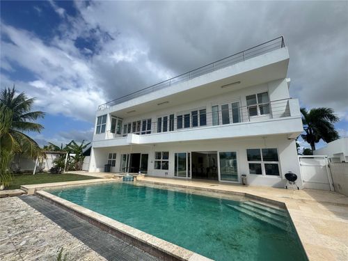 f-19-Vistamar Marina Este Jaen Street, CAROLINA, PR, 00983 | Card Image