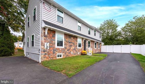 726 W Brookhaven Rd, WALLINGFORD, PA, 19086-6716 | Card Image