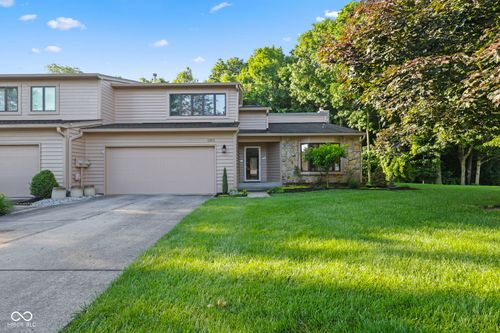 305 Sandbrook Dr, Noblesville, IN, 46062-8177 | Card Image