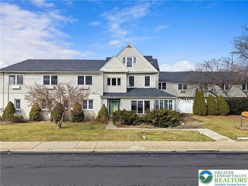 659 Broad St, Emmaus, PA, 18049-3722 | Card Image