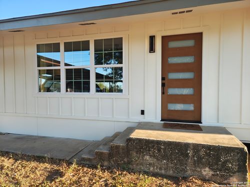 371 Rose Blvd, Charlotte, TX, 78011-3509 | Card Image