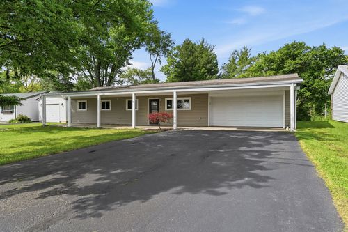 410 Sussex Dr, Cranberry Twp, PA, 16066-4368 | Card Image