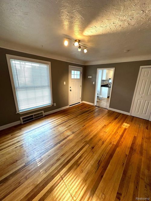 1845 Ellwood Ave, Berkley, MI, 48072-3201 | Card Image
