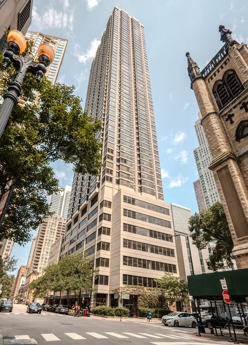 apt-5402-30 Huron St, Chicago, IL, 60611-4733 | Card Image