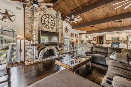 602 Rolling Hills Rd, Huntsville, TX, 77340 | Card Image