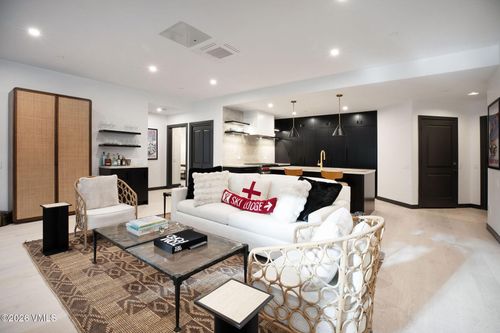 r202-160 Cresta Rd, Edwards, CO, 81632-5165 | Card Image