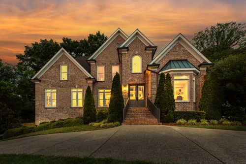 9266 Chevoit Dr, Brentwood, TN, 37027-6138 | Card Image