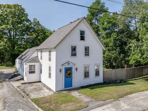 107 Souhegan St, Milford, NH, 03055-3828 | Card Image