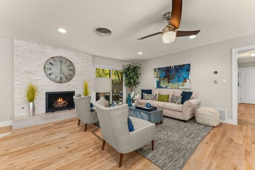 2301 E Side Dr, Austin, TX, 78704-5242 | Card Image