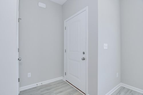 359 Bordeaux Dr, Thomson, GA, 30824-7668 | Card Image