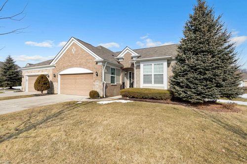 23222 Foxboro St, Macomb, MI, 48042-4857 | Card Image