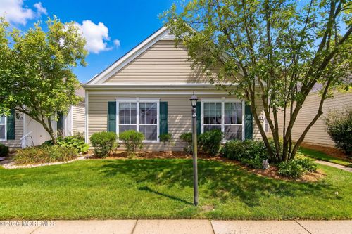 405-405 Harrier Dr, Monroe Twp, NJ, 08831-5586 | Card Image