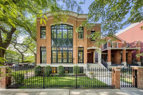 1852 W Wellington Ave, Chicago, IL, 60657-4033 | Card Image