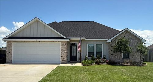 18198 Wolftrack Way, Loranger, LA, 70446-2600 | Card Image