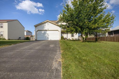 1049 Legacy Ln, Pataskala, OH, 43062-8078 | Card Image