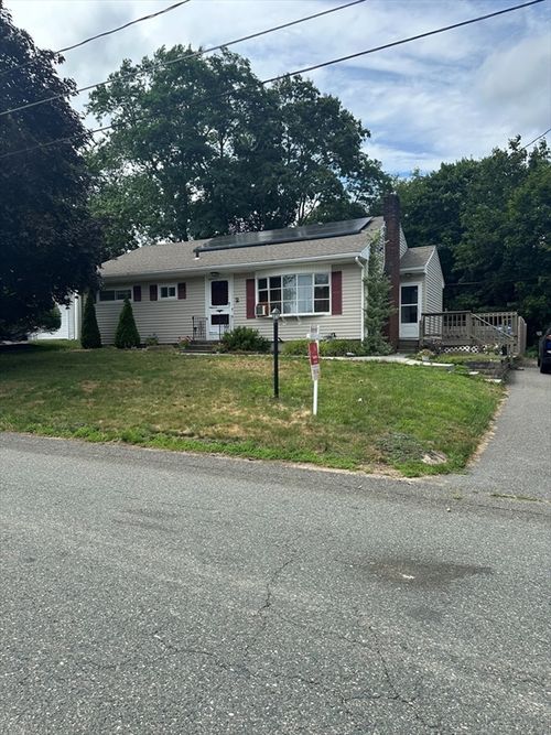 2 Glendower St, Avon, MA, 02322-1854 | Card Image