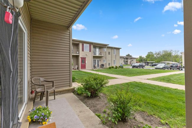 10033 Allen Pointe Dr, Condo with 2 bedrooms, 1 bathrooms and null parking in Allen Park MI | Image 29