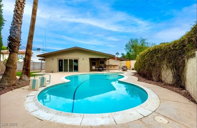 3597 Cochise Ln, House other with 4 bedrooms, 4 bathrooms and null parking in Las Vegas NV | Image 33