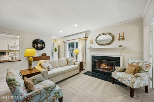 4512 Middleton Park Cir W, Jacksonville, FL, 32224-6612 | Card Image