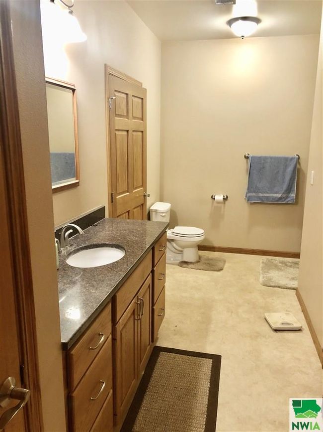 409 E Rose St, House other with 4 bedrooms, 2 bathrooms and null parking in Elk Point SD | Image 7