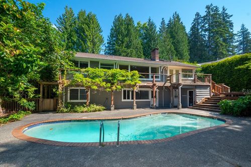545 E Kings Road, North Vancouver, BC, V7N1J2 | Card Image