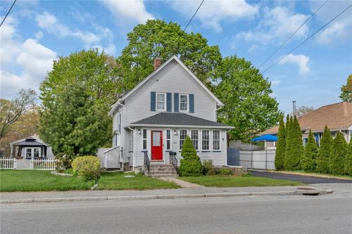 325 Church Ave, Warwick, RI, 02889-3220 | Card Image