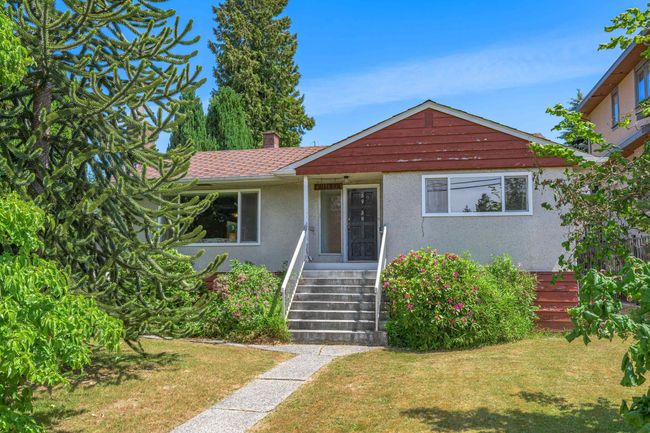 5950 Brantford Avenue, House other with 7 bedrooms, 2 bathrooms and 2 parking in Burnaby BC | Image 1