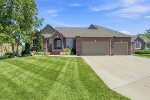 3822 N Lakecrest Ct, Wichita, KS, 67205-5226 | Card Image