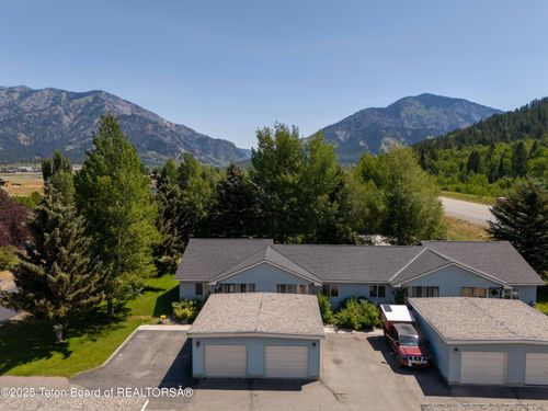 2-500 Snake River Dr, Alpine, WY, 83128-5003 | Card Image