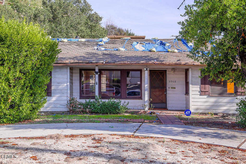 Residential Income in La Crescenta 4