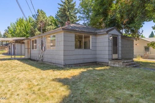 810 Wocus St, Klamath Falls, OR, 97601-1260 | Card Image