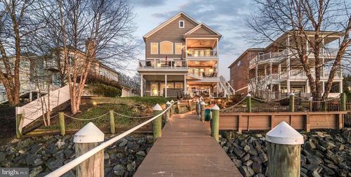 424 Katherine Ave, Essex, MD, 21221-1628 | Card Image