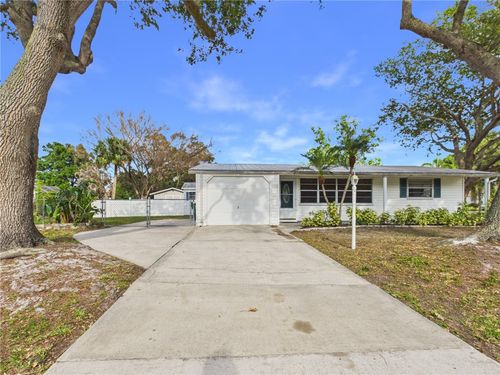 741 Smith St, SEBASTIAN, FL, 32958-4849 | Card Image