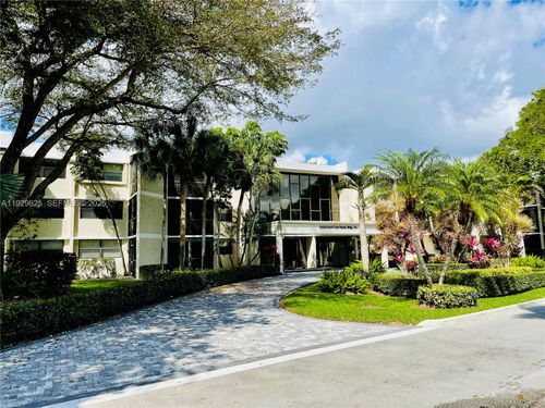 apt-101-16500 Golf Club Rd, Weston, FL, 33326-1677 | Card Image