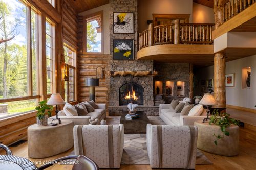 70 W Avalanche Canyon Dr, Jackson, WY, 83001-9009 | Card Image