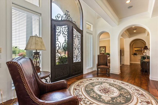 Entryway | Image 6