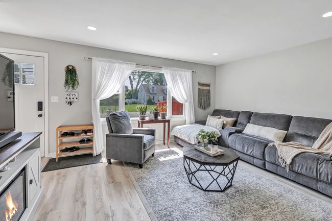 14 N Coe Ln, House other with 3 bedrooms, 2 bathrooms and null parking in Ansonia CT | Image 11