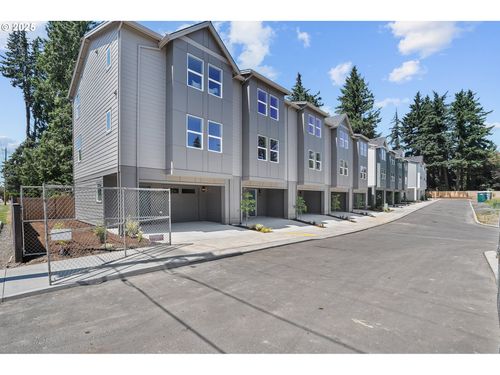 15143 E Burnside St, Portland, OR, 97233-2845 | Card Image
