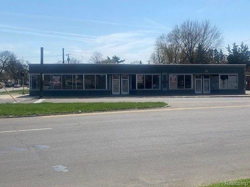 16120 Moross Rd, Detroit, MI, 48205-2566 | Card Image