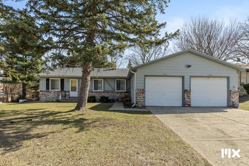 5916-5914 Ridgebrook Ave Se, Kentwood, MI, 49508-6259 | Card Image