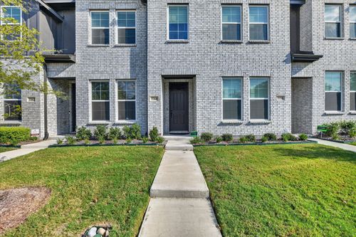 5360 Springlake Pkwy, Haltom City, TX, 76117-1404 | Card Image