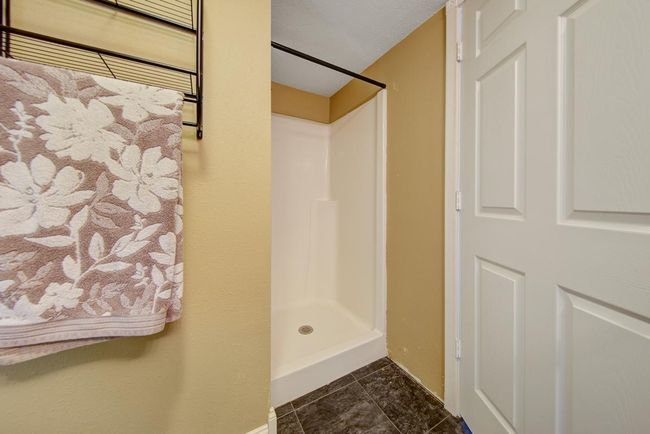 35 Apt bathroom.jpg | Image 59