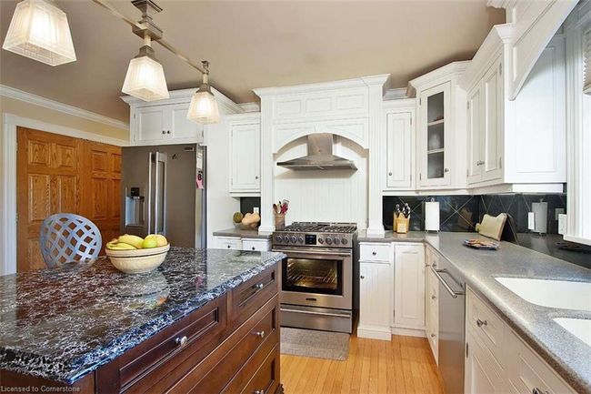 230 Frederick Crt, House other with 3 bedrooms, 2 bathrooms and 6 parking in Tavistock ON | Image 8