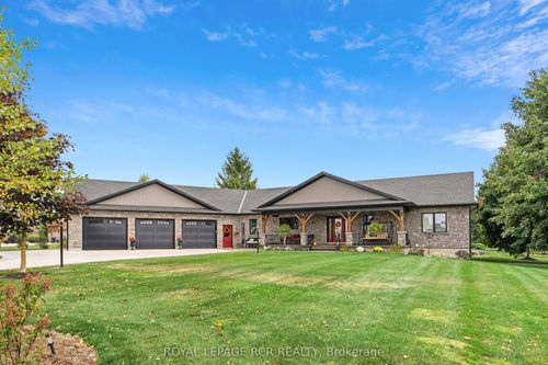 100 Harris Cres, Mount Forest, ON, N0G2L0 | Card Image