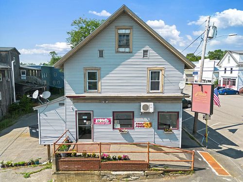 8 Commercial St, Hartland, ME, 04943-3712 | Card Image