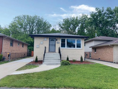 18137 Ravisloe Ter, Country Club Hills, IL, 60478-5341 | Card Image