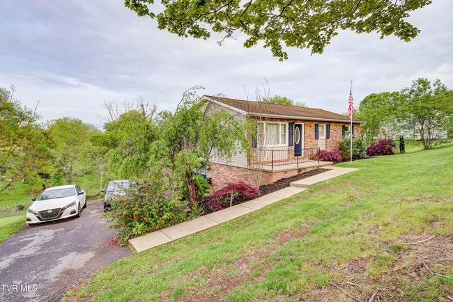 945 Choctaw Dr, House other with 2 bedrooms, 1 bathrooms and null parking in Chuckey TN | Image 4